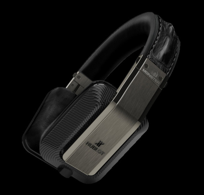 LOS AURICULARES ‘INSPIRATION’ DE HUBLOT SUENAN COMO LA FIBRA DE CARBONO