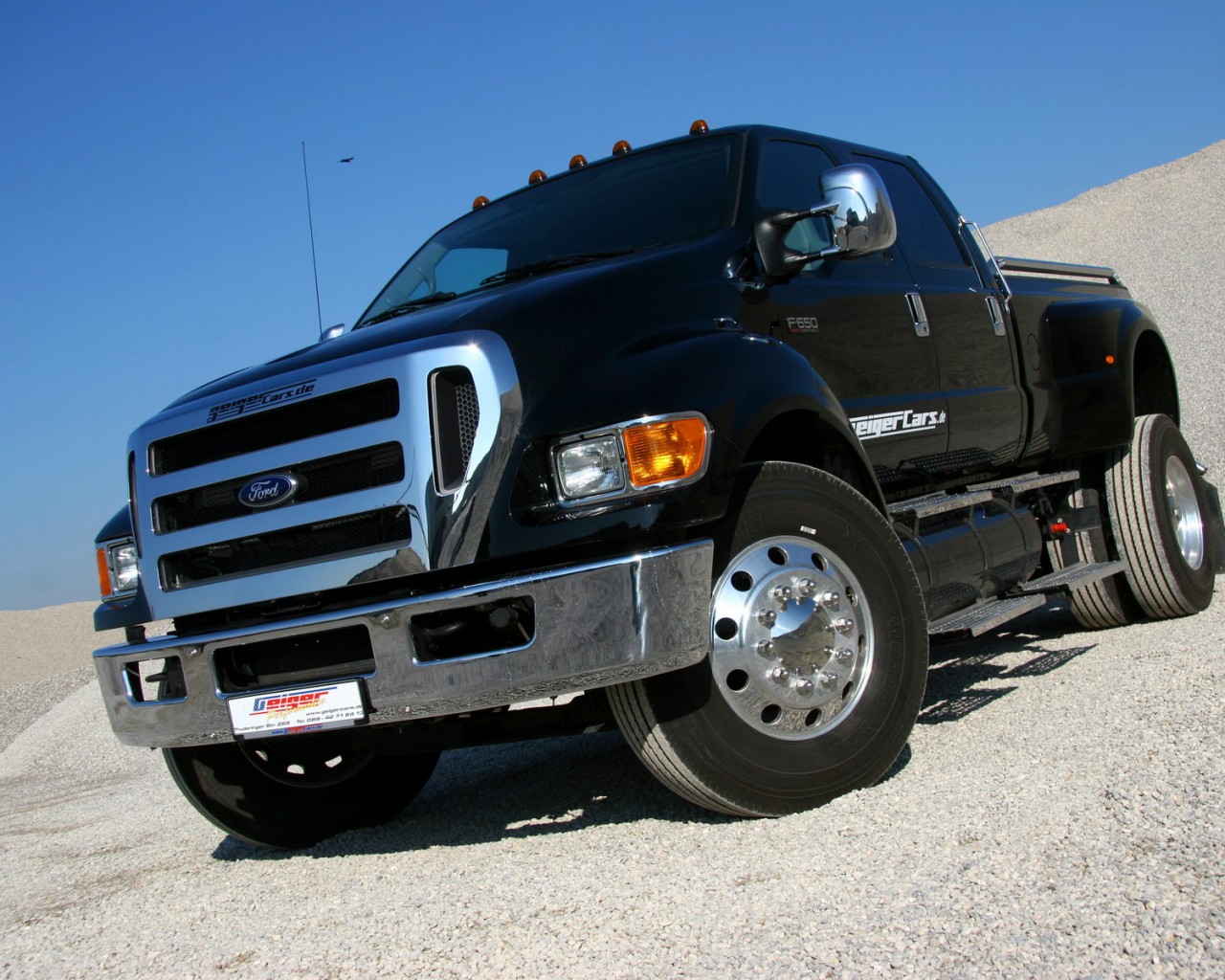 PRÓXIMA GENERACION DEVEHÍCULOS FORD USARÁ FIBRA DE CARBONO