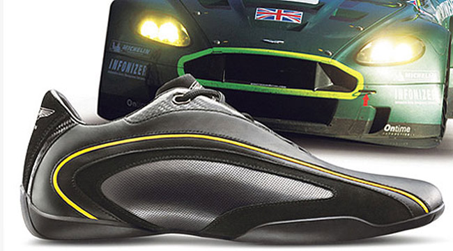 ZAPATOS DE CARRERAS EN FIBRA DE CARBONO DE SABELT Y ASTON MARTIN